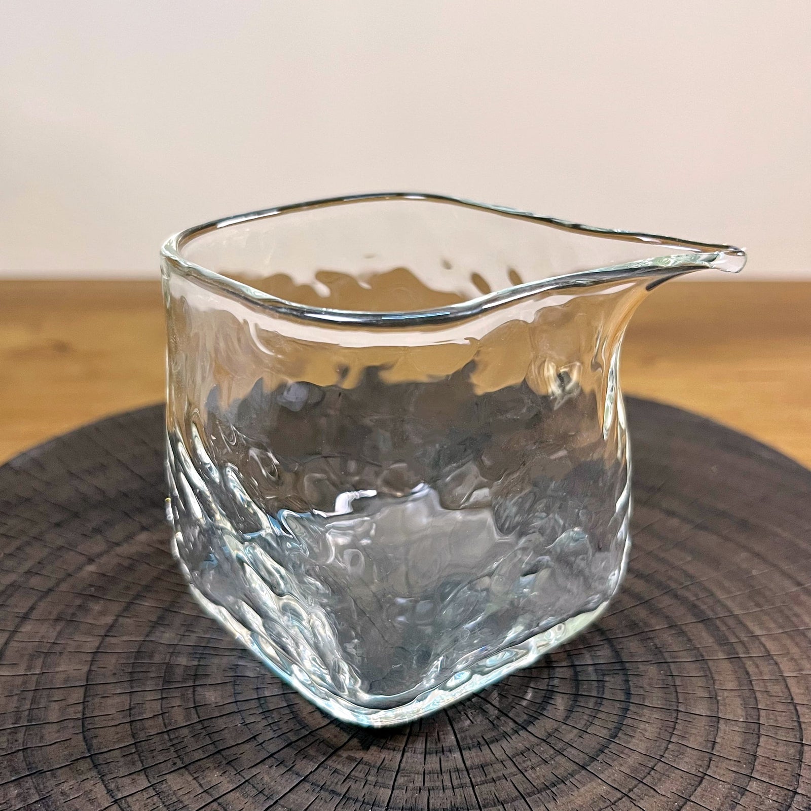 Spouted Hammered Texture Gong Fu Tea Glass Pitcher 190ml